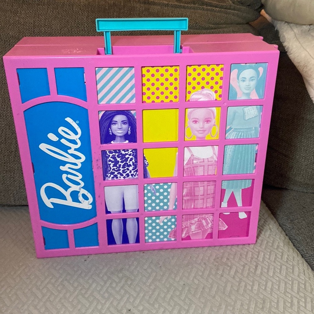2019 Barbie Mattel Pink Folding Dream Closet Wardrobe Carry Case USED